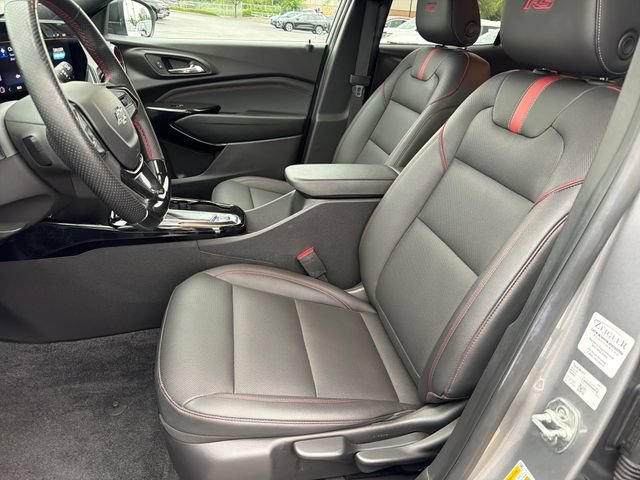 Certified 2024 Chevrolet Trax RS w/ Driver Confidence Package FWD image 9