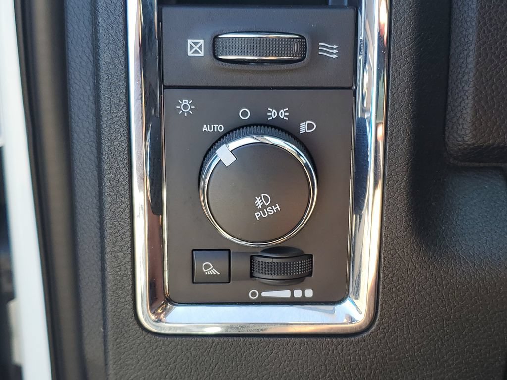 Used 2016 RAM 2500 Longhorn RWD image 19