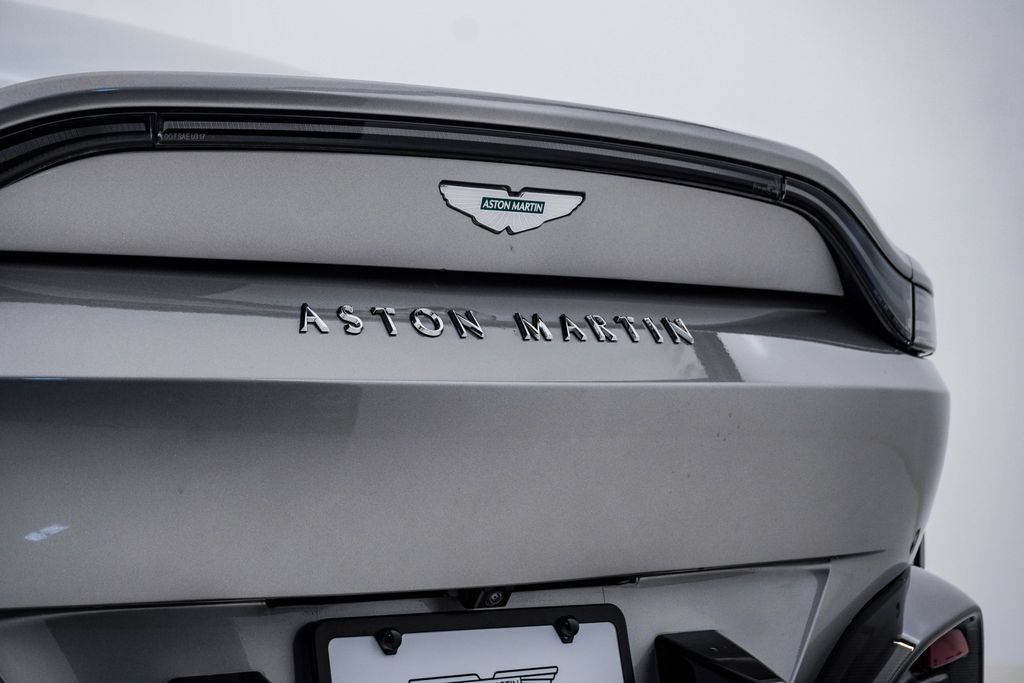 Used 2025 Aston Martin V8 Vantage Coupe RWD image 12