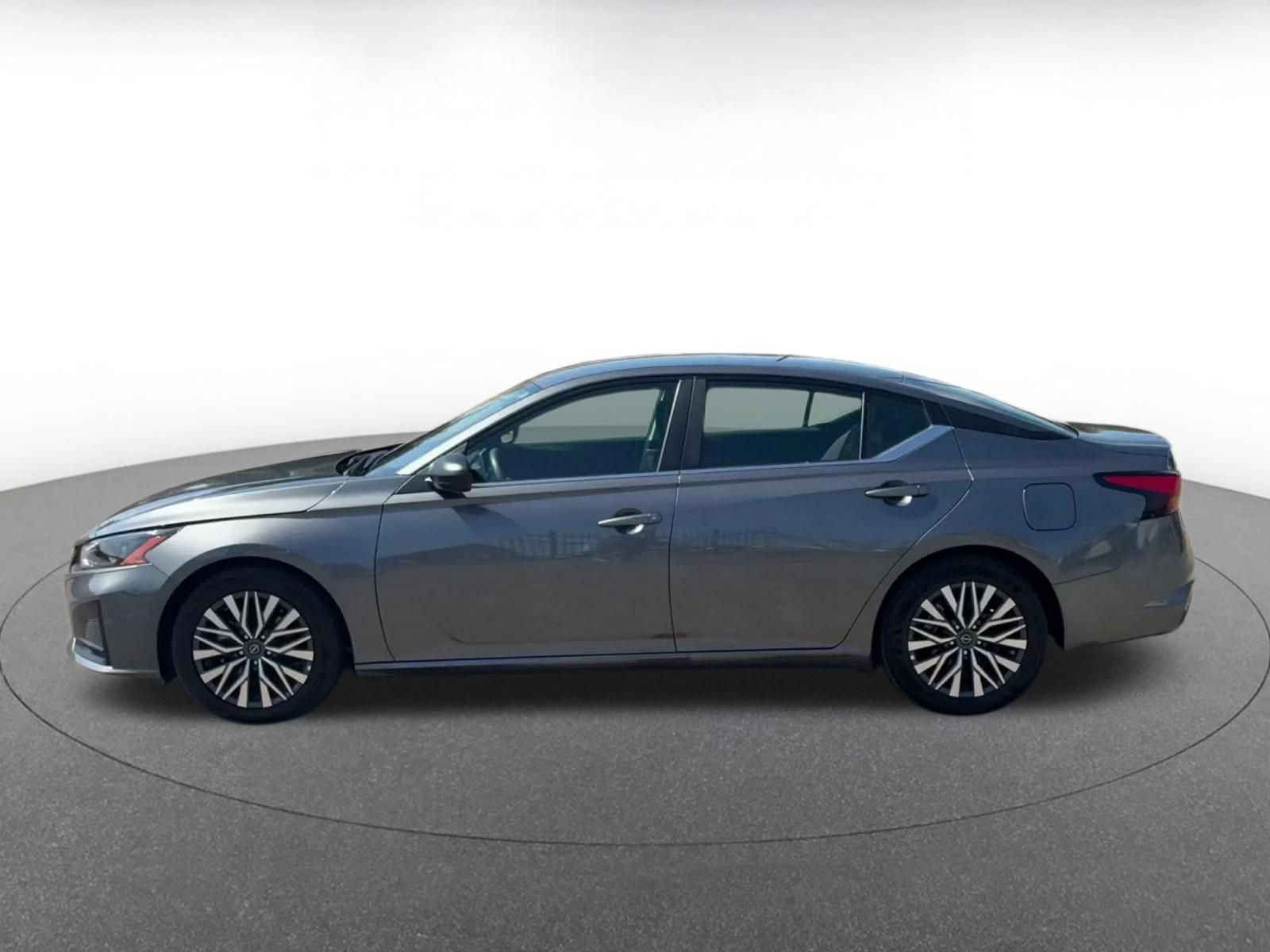 Used 2026 Nissan Altima 2.5 SV FWD image 8