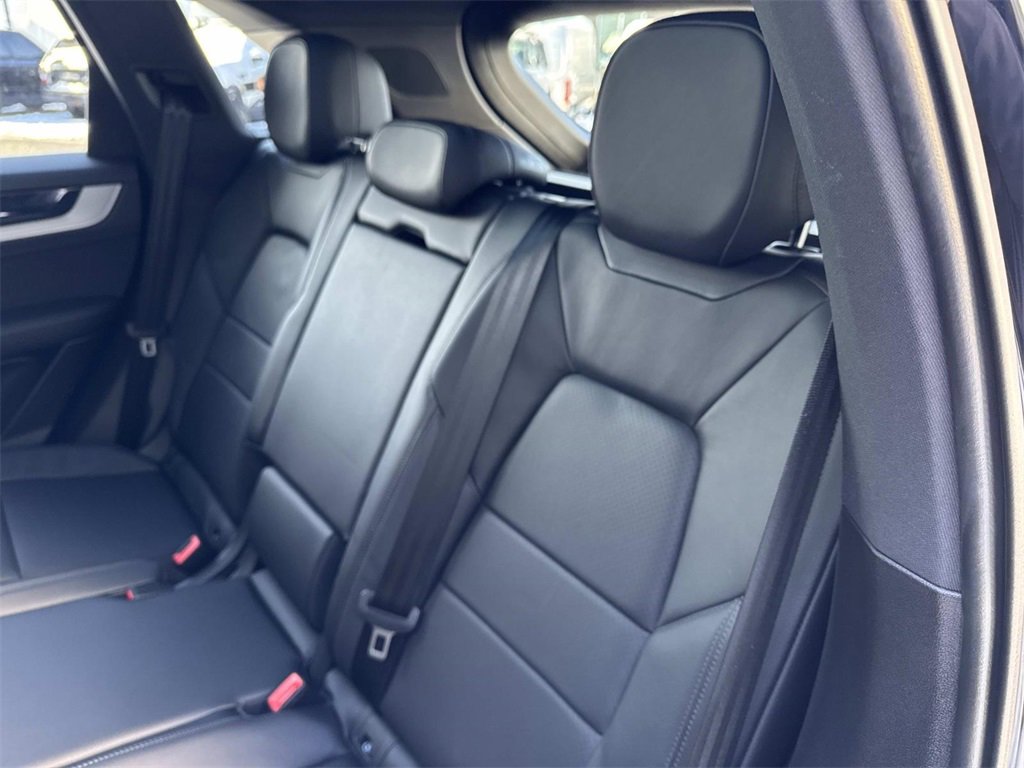 Used 2024 Porsche Cayenne Base image 13