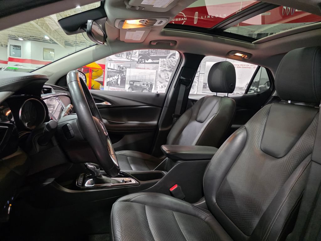 Used 2020 Buick Encore GX Essence w/ Experience Buick Package AWD/4WD image 15