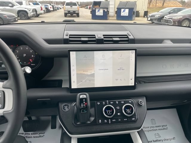 Used 2025 Land Rover Defender 110 S AWD/4WD image 12