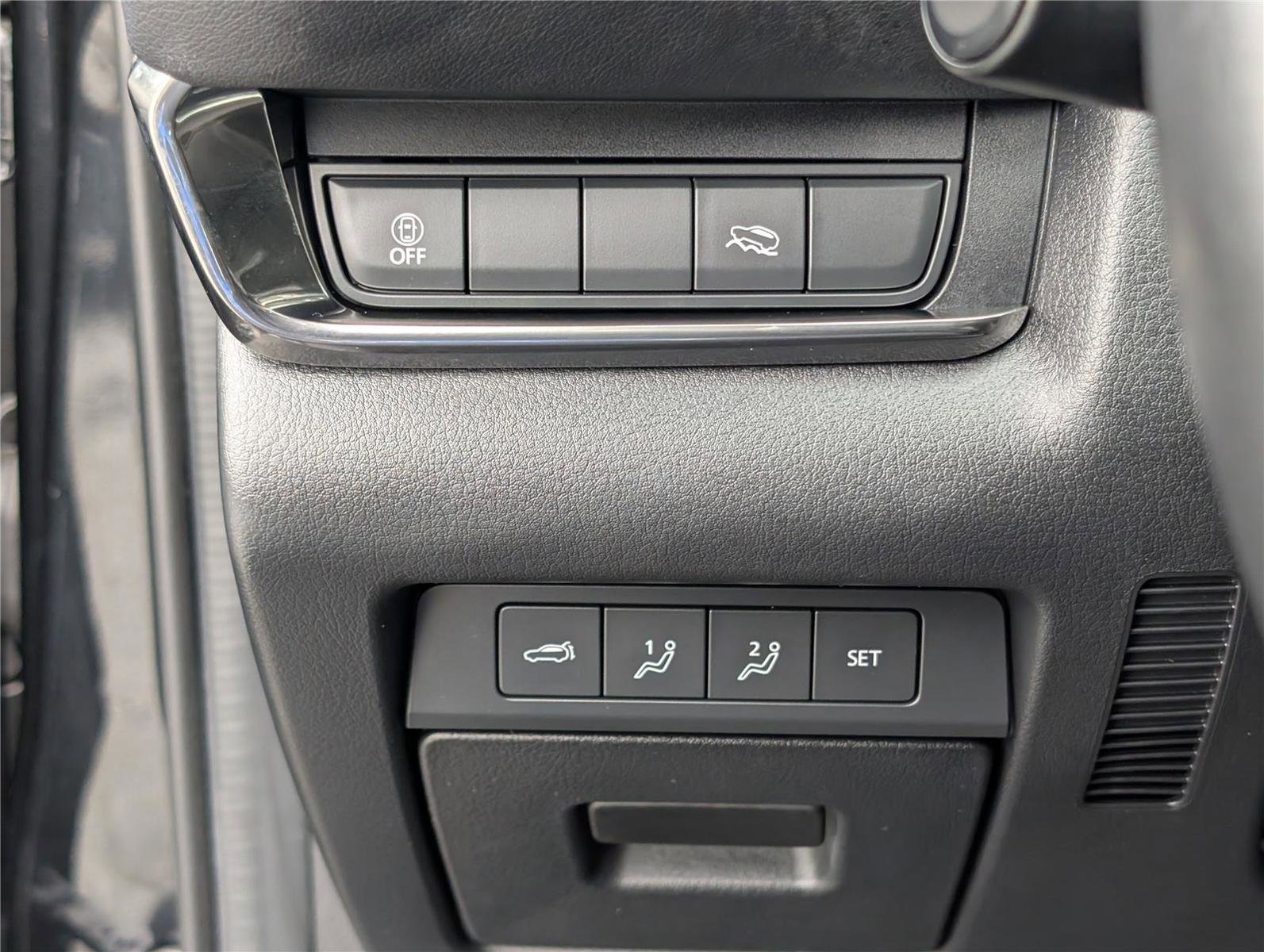 Used 2023 MAZDA CX-30 AWD 2.5 S w/ Premium Package image 21