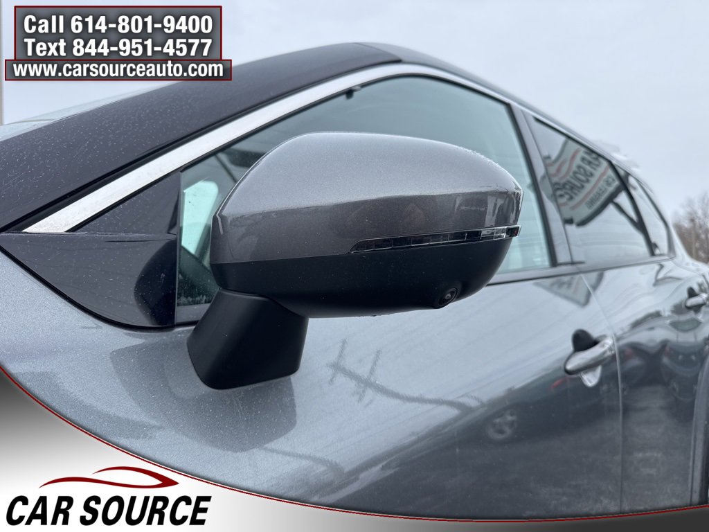 Used 2021 Nissan Rogue SV image 4
