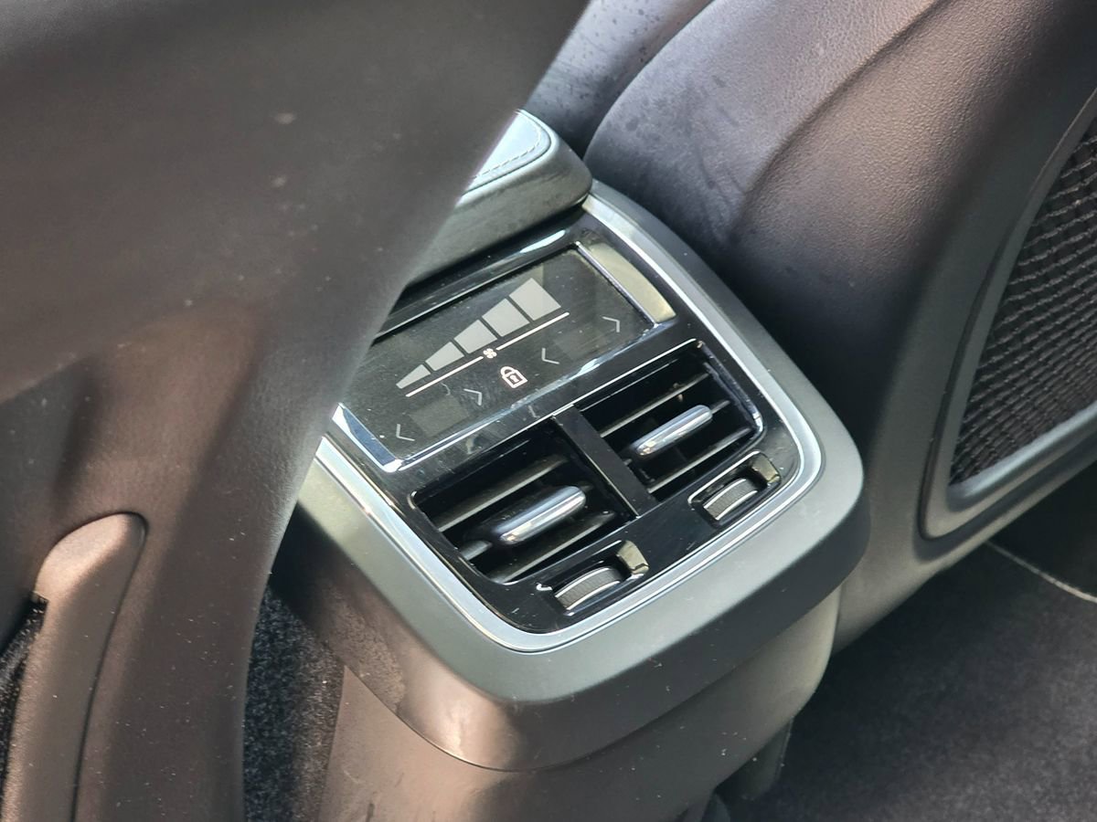 Used 2019 Volvo XC90 T6 R-Design AWD/4WD image 28