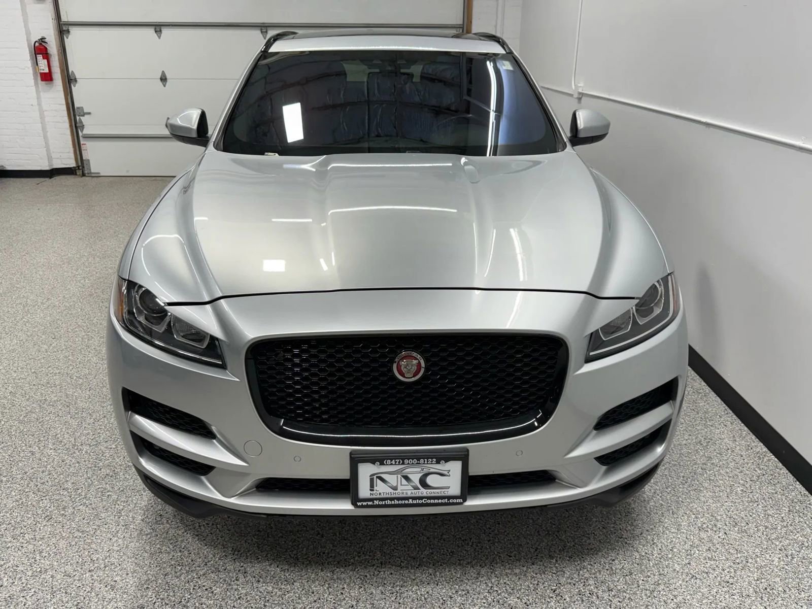 Used 2019 Jaguar F-PACE Premium image 45