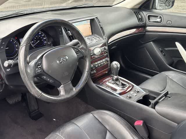Used 2013 INFINITI G37 Convertible w/ Premium Pkg RWD image 2