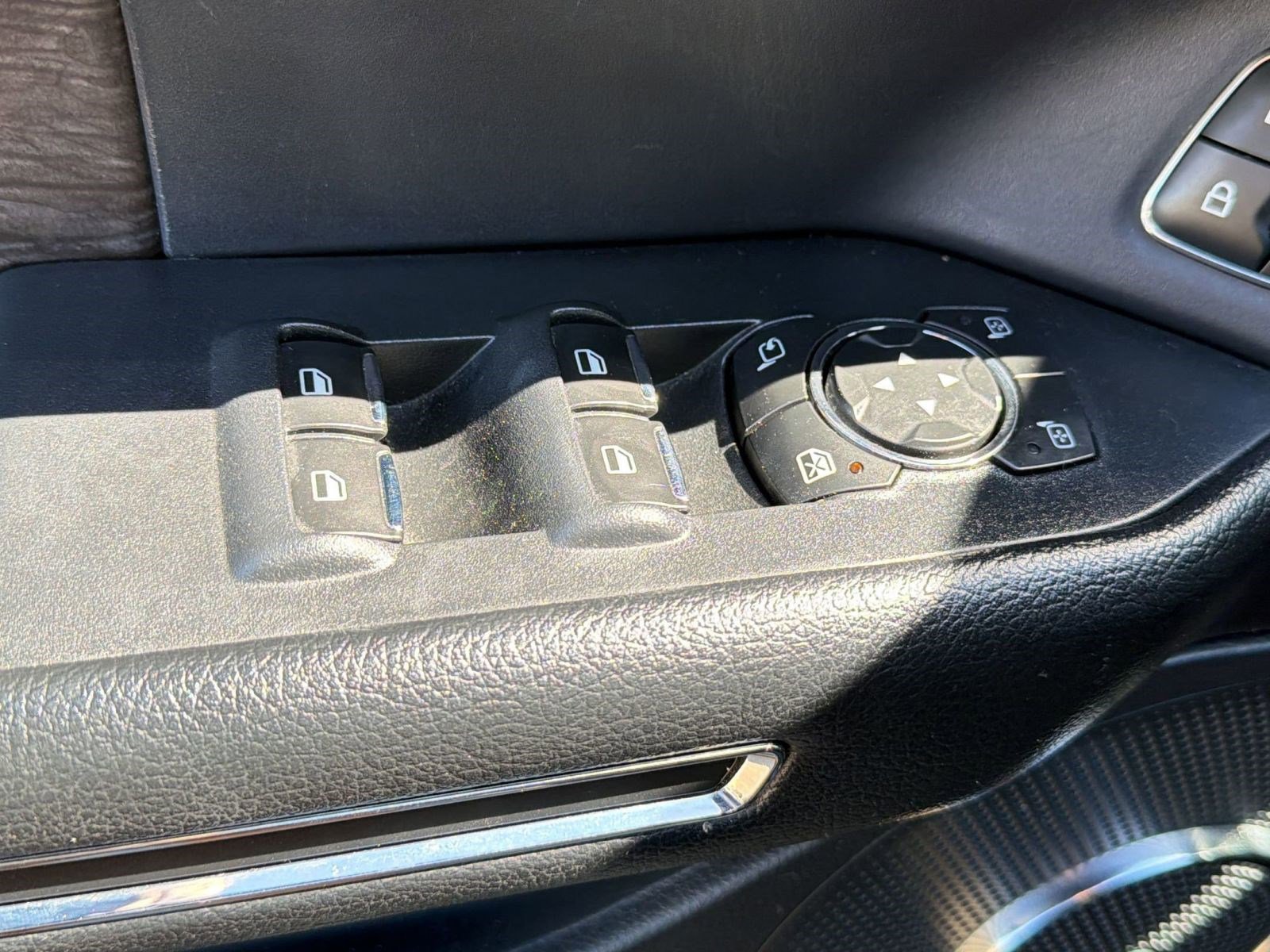 Used 2020 Ford Expedition Limited image 13