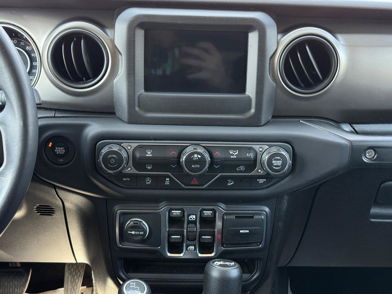 Used 2019 Jeep Wrangler Unlimited Sport S AWD/4WD image 22
