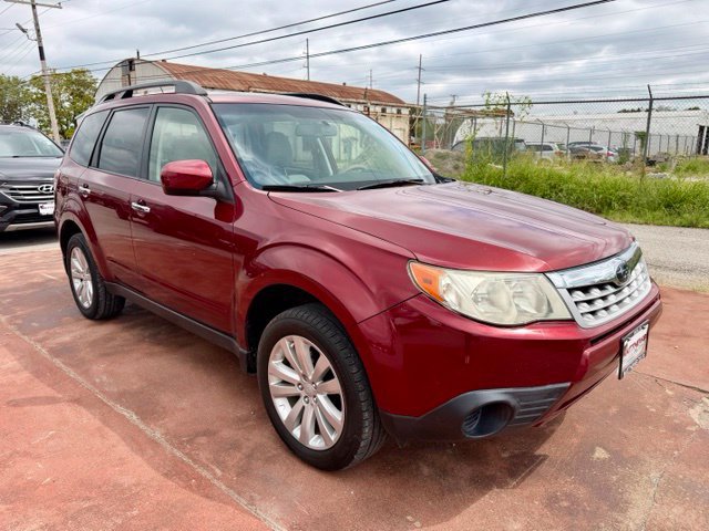 Used 2013 Subaru Forester 2.5X Premium w/ Popular Pkg 1 AWD/4WD image 3