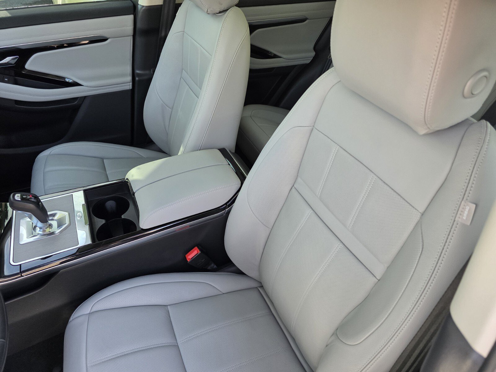 Certified 2023 Land Rover Range Rover Evoque SE AWD/4WD image 12