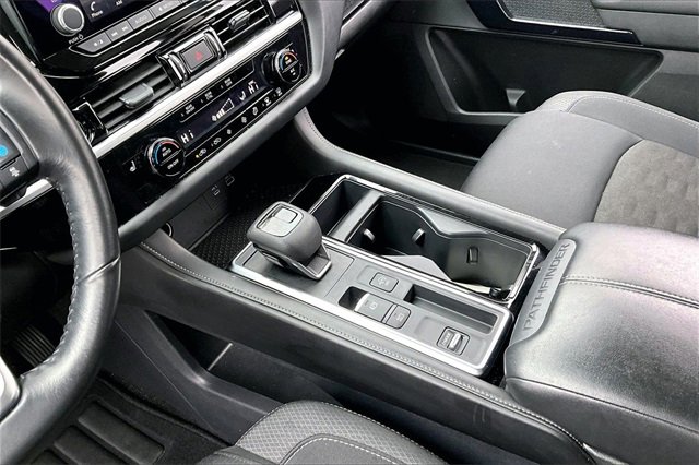 Certified 2025 Nissan Pathfinder SV image 15