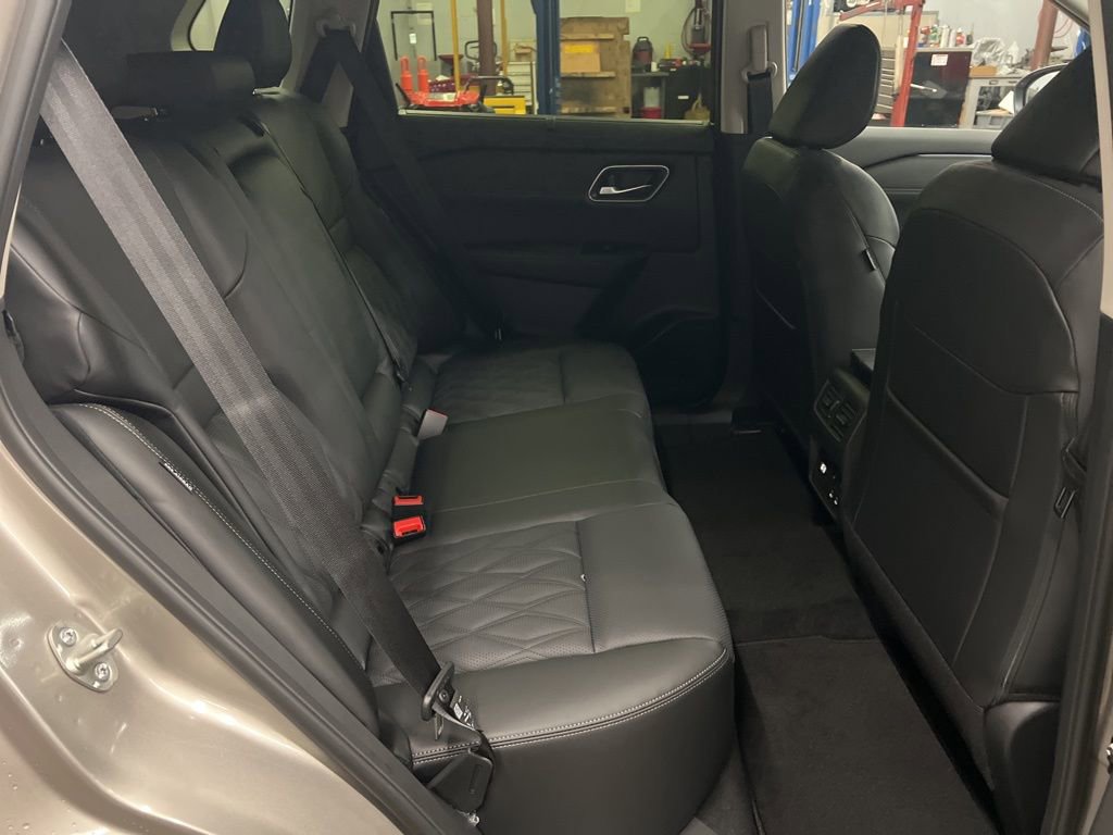 New 2026 Nissan Rogue Platinum w/ Platinum Premium Package image 40