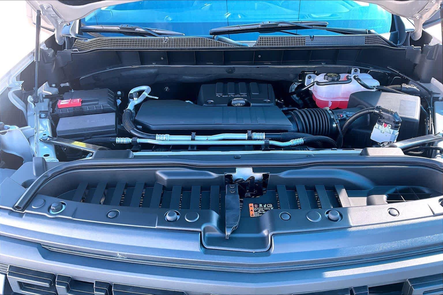 New 2026 Chevrolet Silverado 1500 Custom w/ Turbomax Blackout Package AWD/4WD image 16