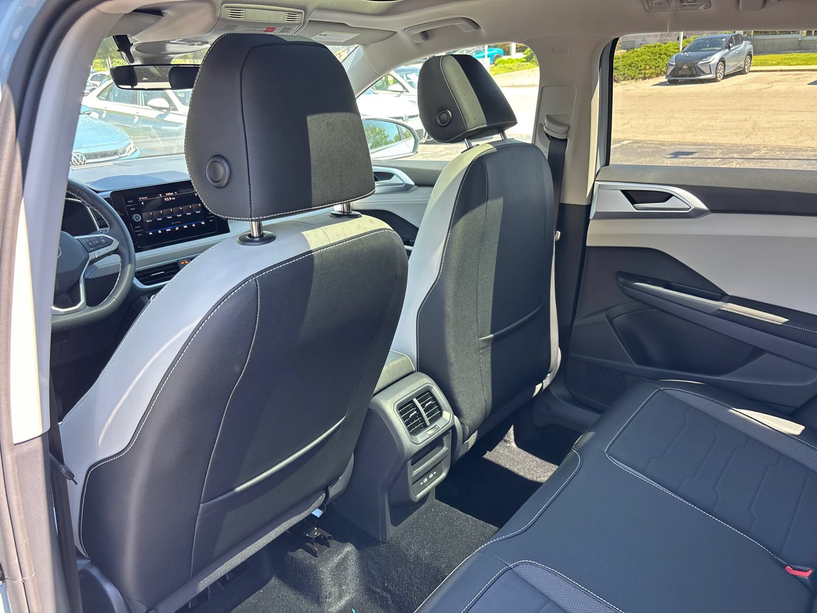 New 2026 Volkswagen Taos SE AWD/4WD image 27