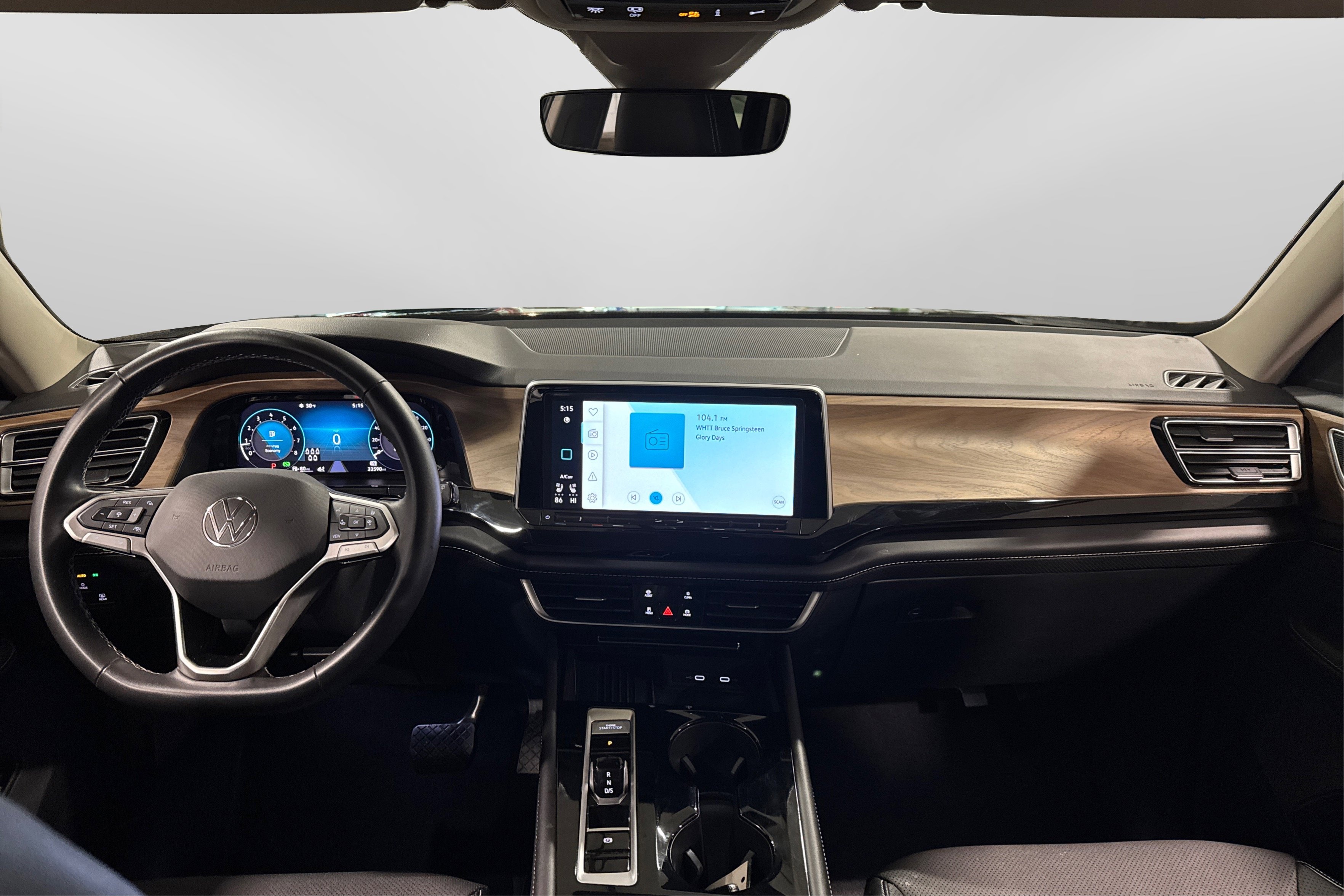 Used 2025 Volkswagen Atlas SE image 22