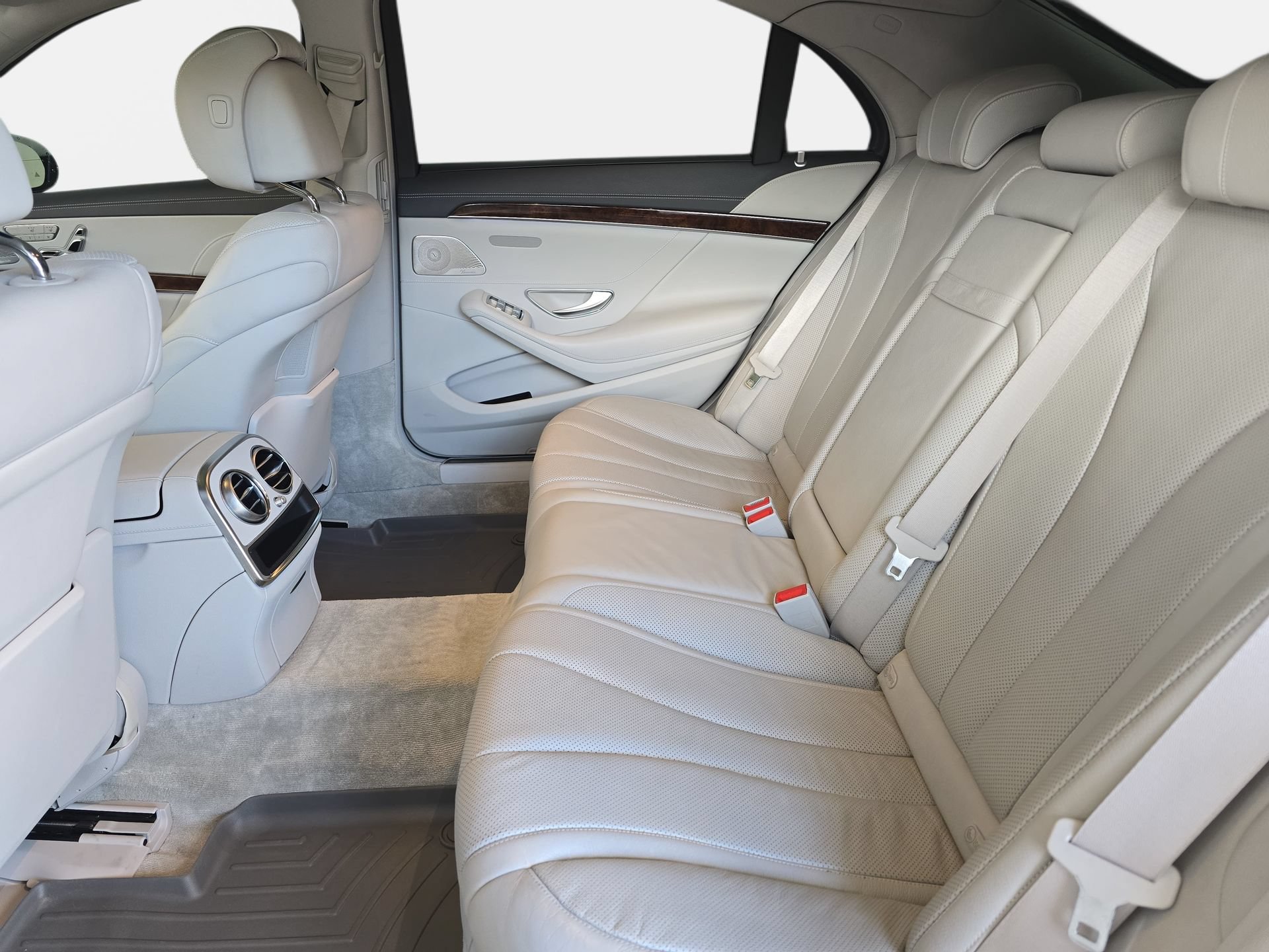 Used 2015 Mercedes-Benz S 550 4MATIC Sedan image 14
