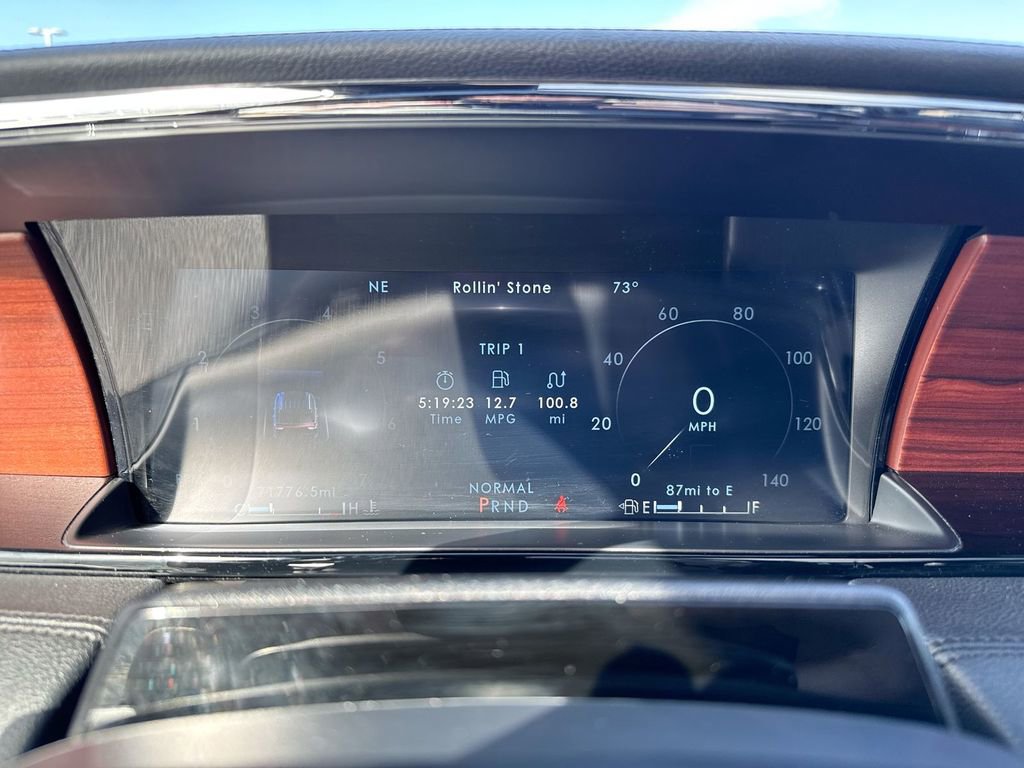 Used 2023 Lincoln Navigator Reserve image 12
