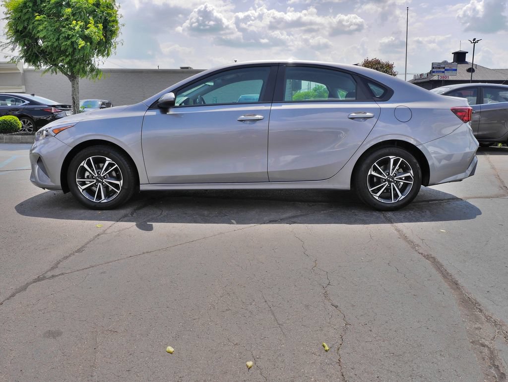 Used 2024 Kia Forte LXS FWD image 4