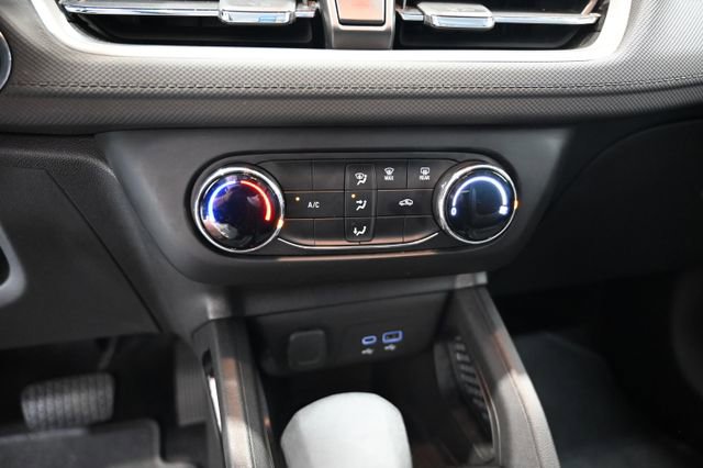 Used 2024 Chevrolet TrailBlazer LS w/ LS Convenience Package FWD image 17