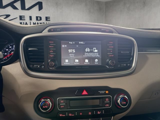 Used 2019 Kia Sorento FWD V6 w/ LX V6 Convenience Package image 3