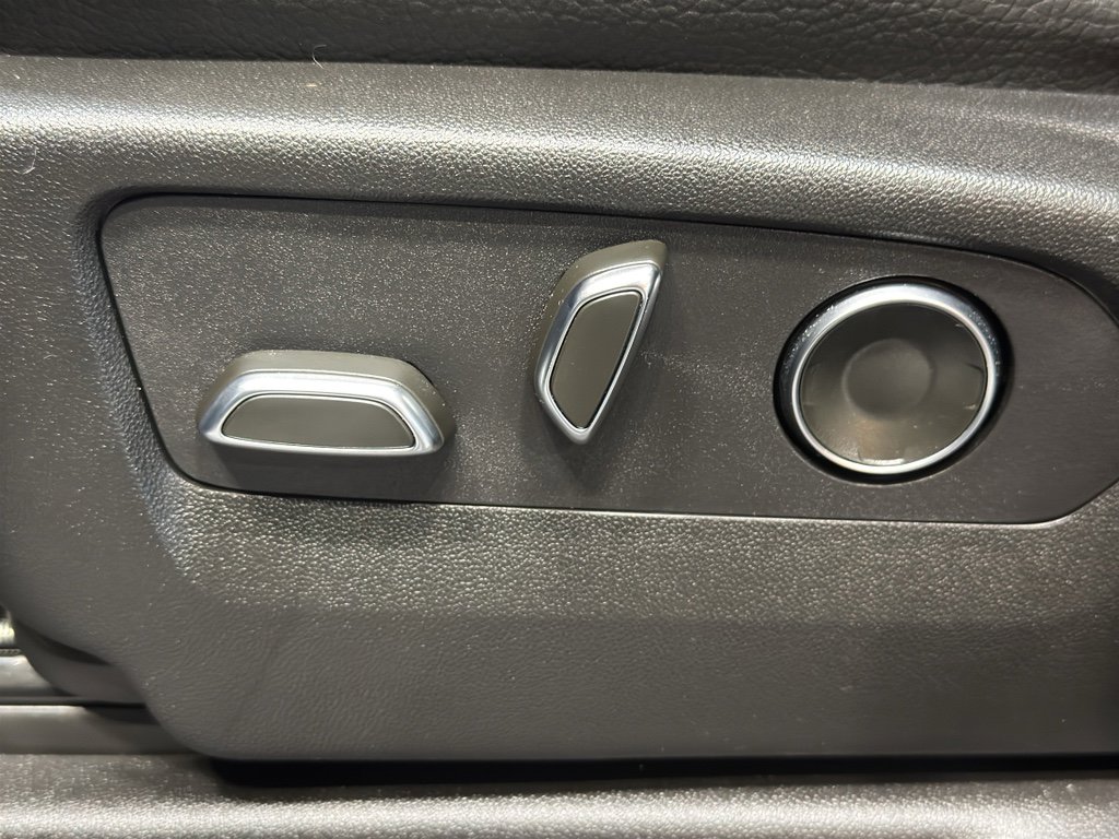 Used 2024 GMC Yukon XL Denali image 20