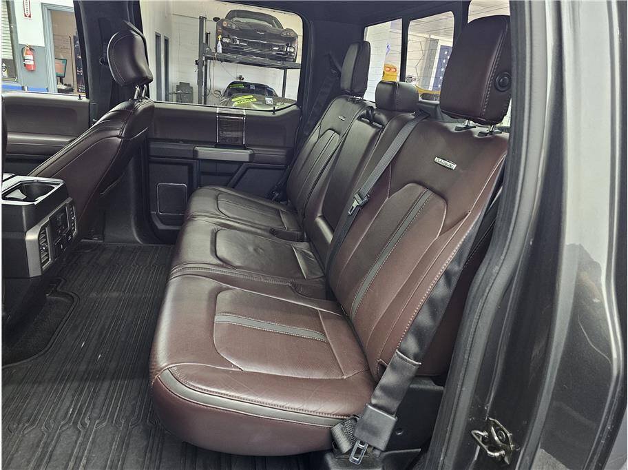 Used 2017 Ford F150 Platinum w/ Equipment Group 701A Luxury AWD/4WD image 11