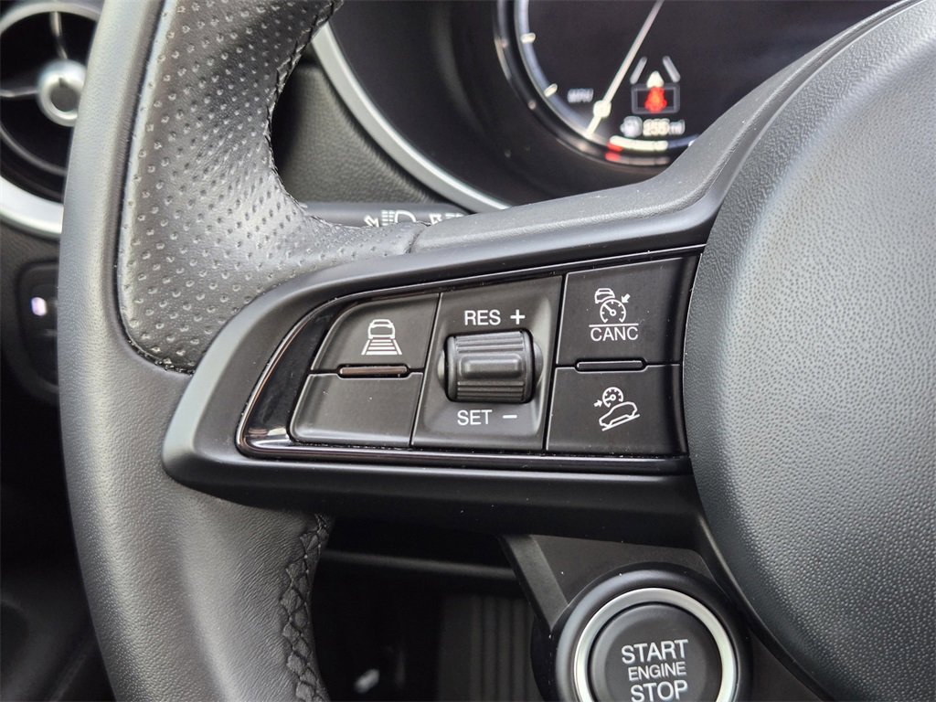 Used 2024 Alfa Romeo Stelvio Ti image 27