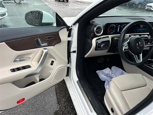 Certified 2023 Mercedes-Benz CLA 250 4MATIC image 9