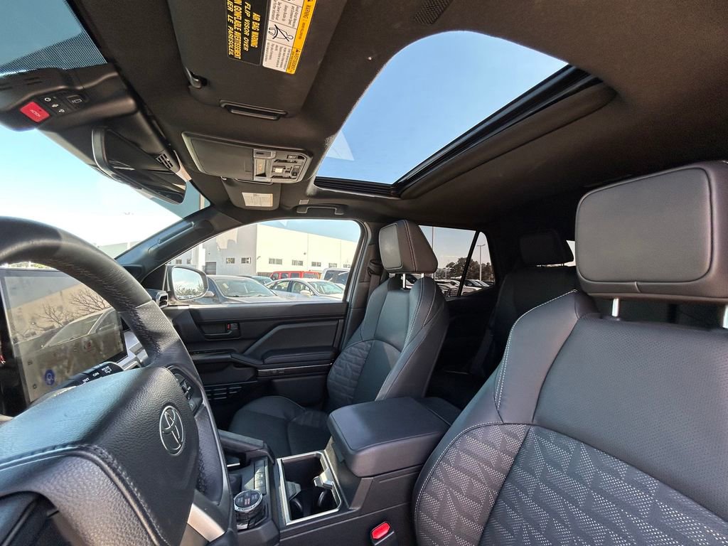 Used 2025 Toyota 4Runner TRD Off-Road Premium AWD/4WD image 12