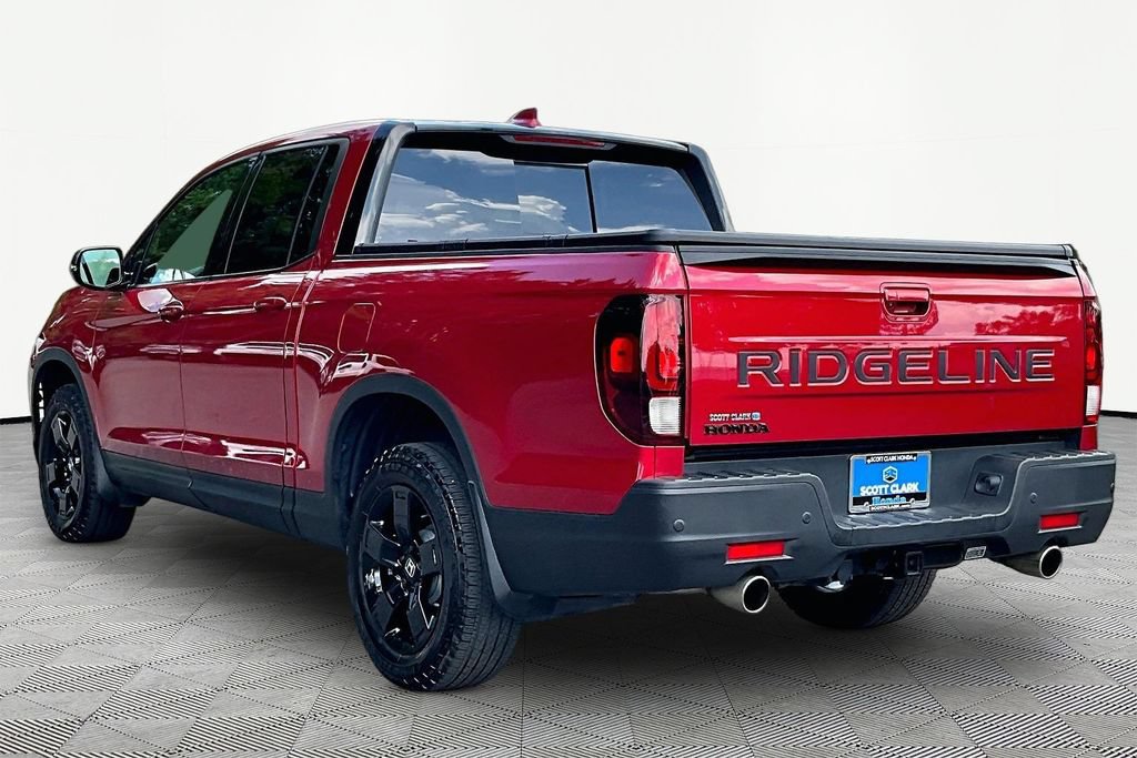 Certified 2025 Honda Ridgeline Black Edition image 4