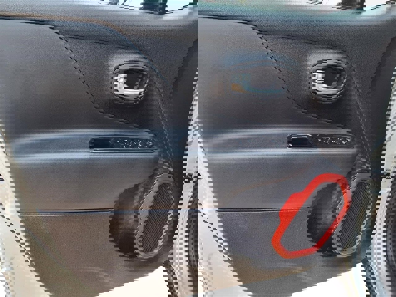 Used 2016 Jeep Renegade Trailhawk image 13