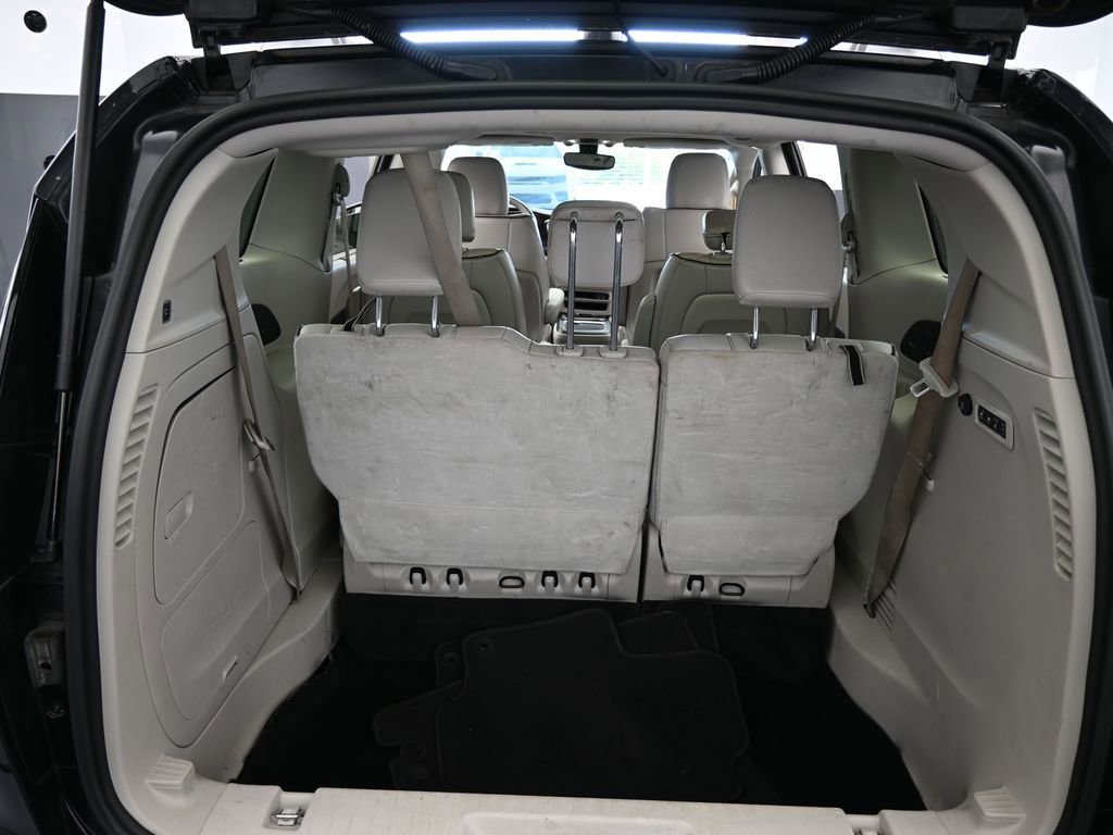 Used 2019 Chrysler Pacifica Limited image 42
