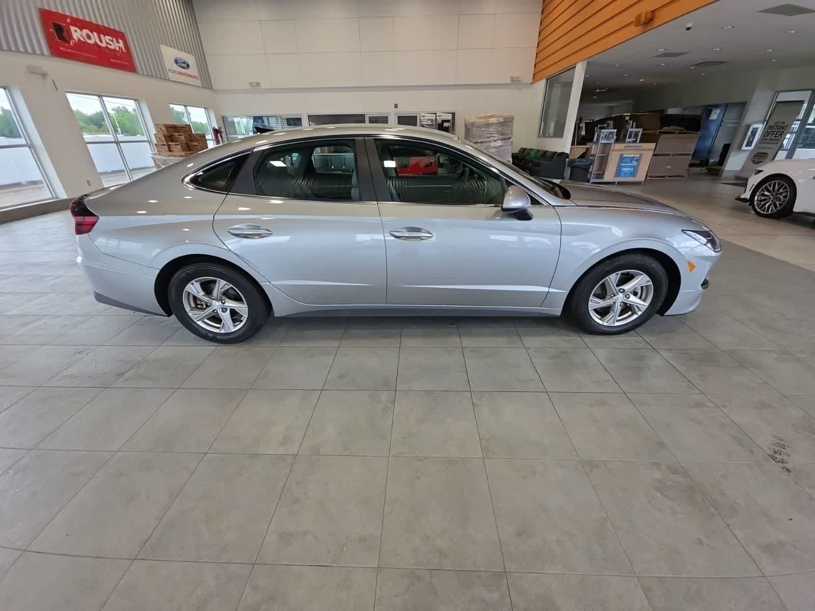 Used 2022 Hyundai Sonata SE FWD image 6