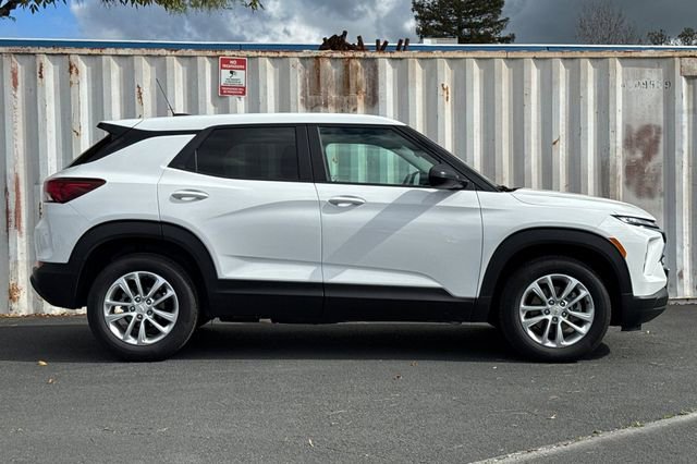 Used 2026 Chevrolet TrailBlazer LS w/ LS Convenience Package image 3