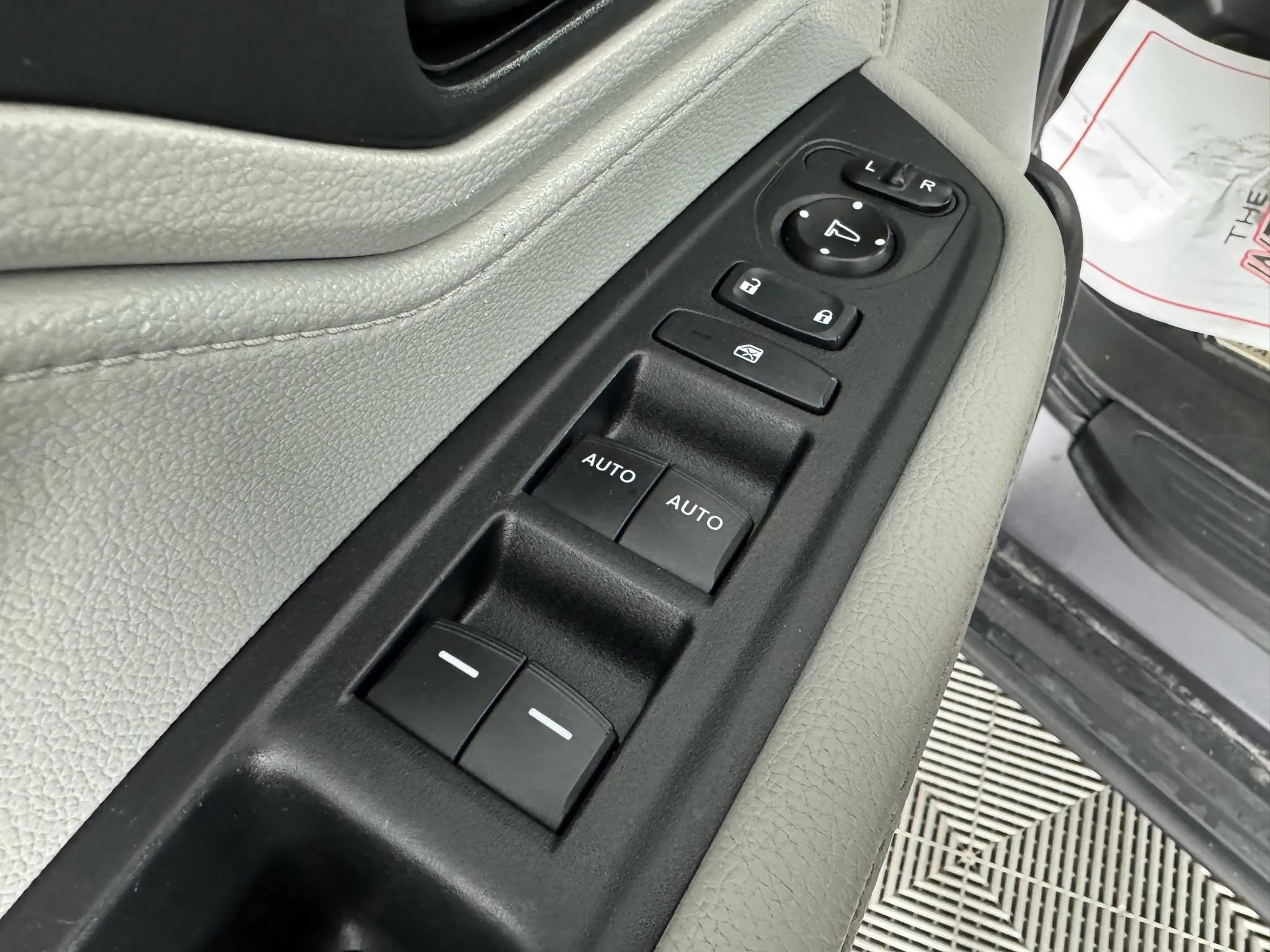 Used 2020 Honda Odyssey LX image 40