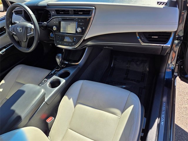 Used 2017 Toyota Avalon Limited image 21