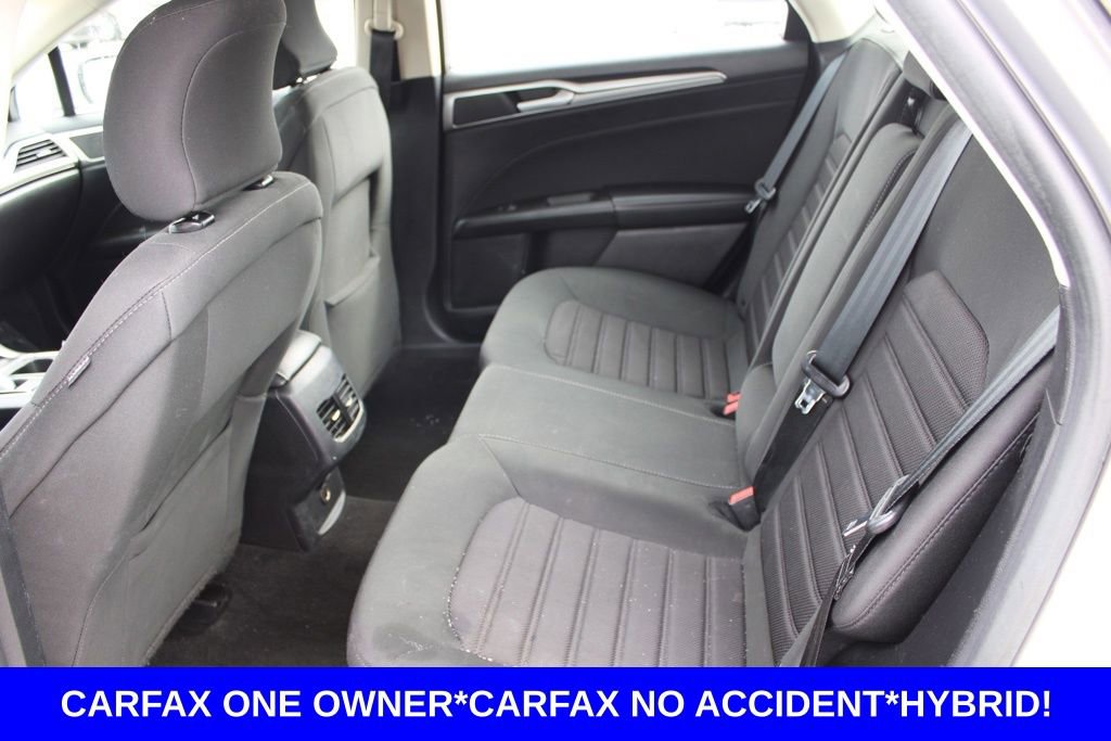 Used 2019 Ford Fusion SE image 25