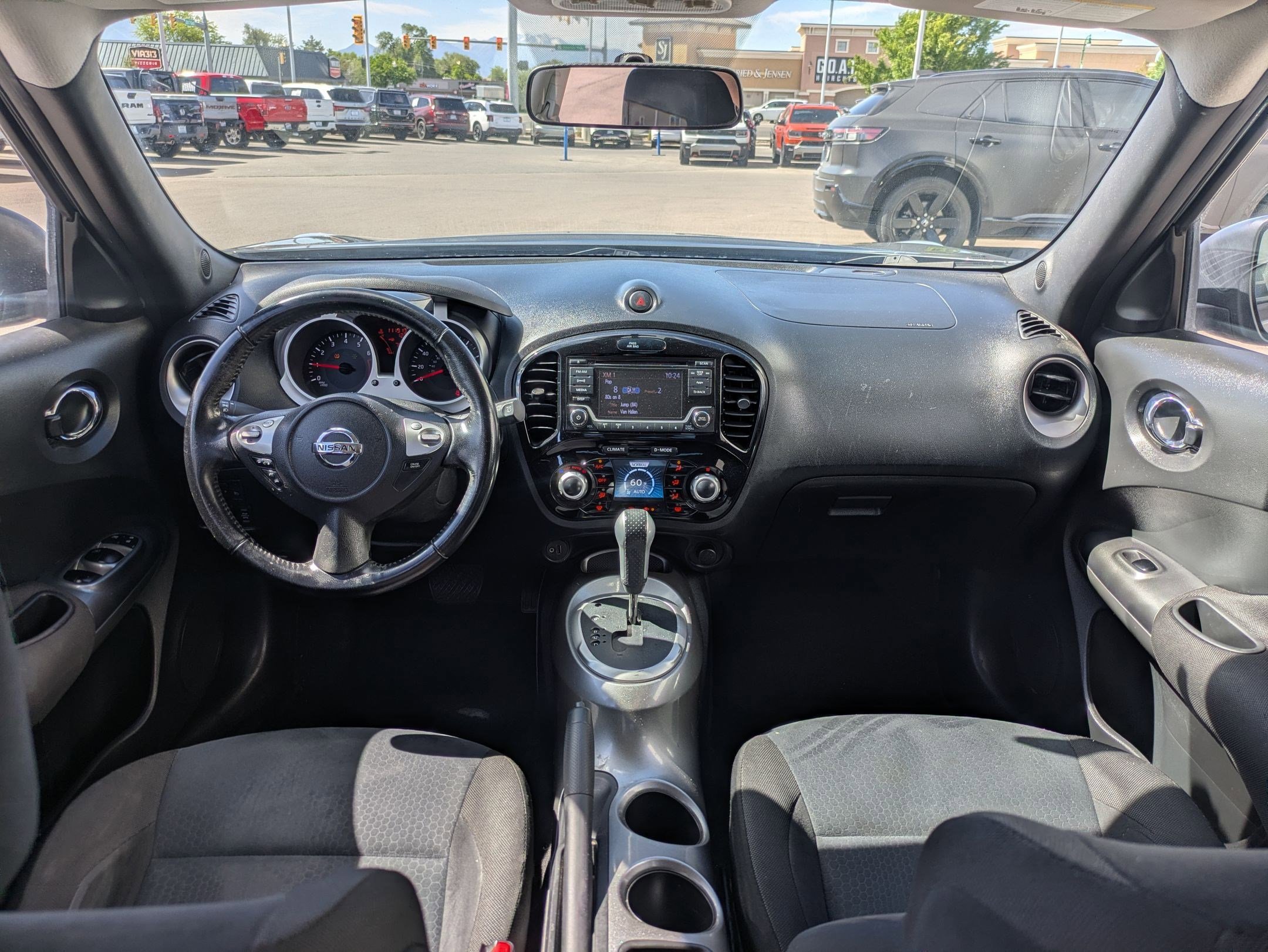 Used 2015 Nissan Juke SV AWD/4WD image 29