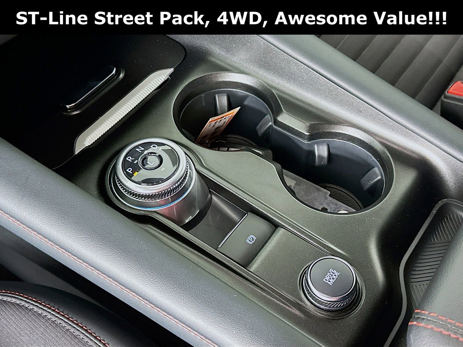 Used 2025 Ford Explorer ST-Line w/ ST-Line Street Pack image 18