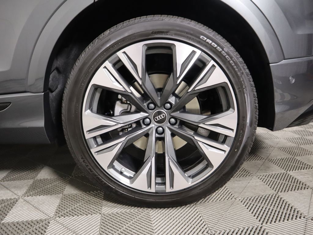 New 2025 Audi Q8 Premium Plus image 32