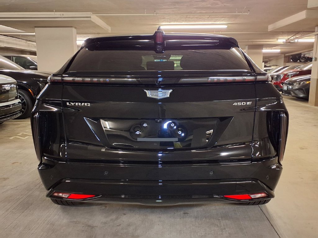 New 2026 Cadillac Lyriq Signature Sport RWD image 9