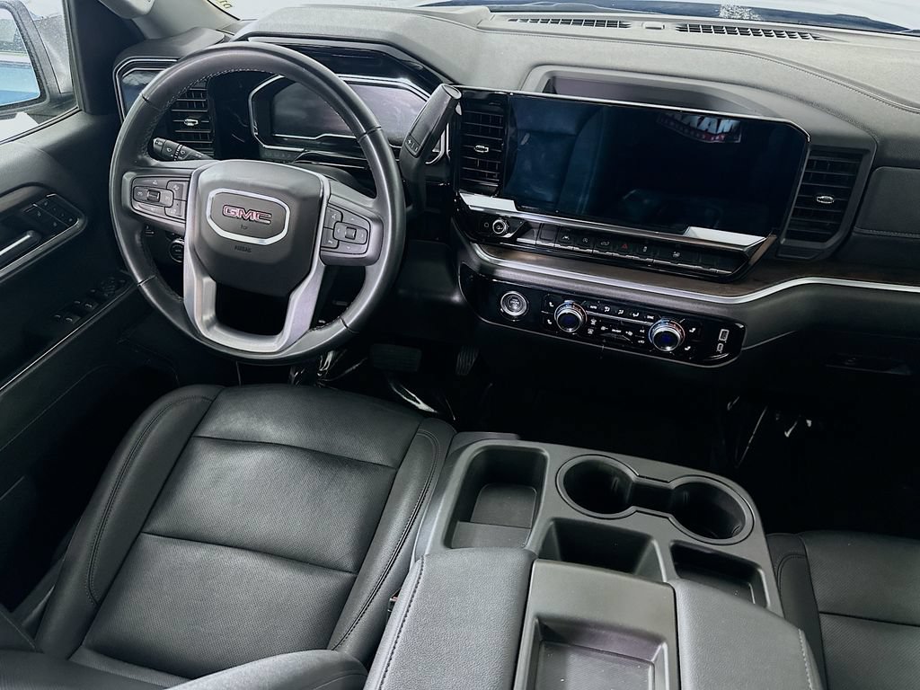 Used 2024 GMC Sierra 1500 SLT AWD/4WD image 17