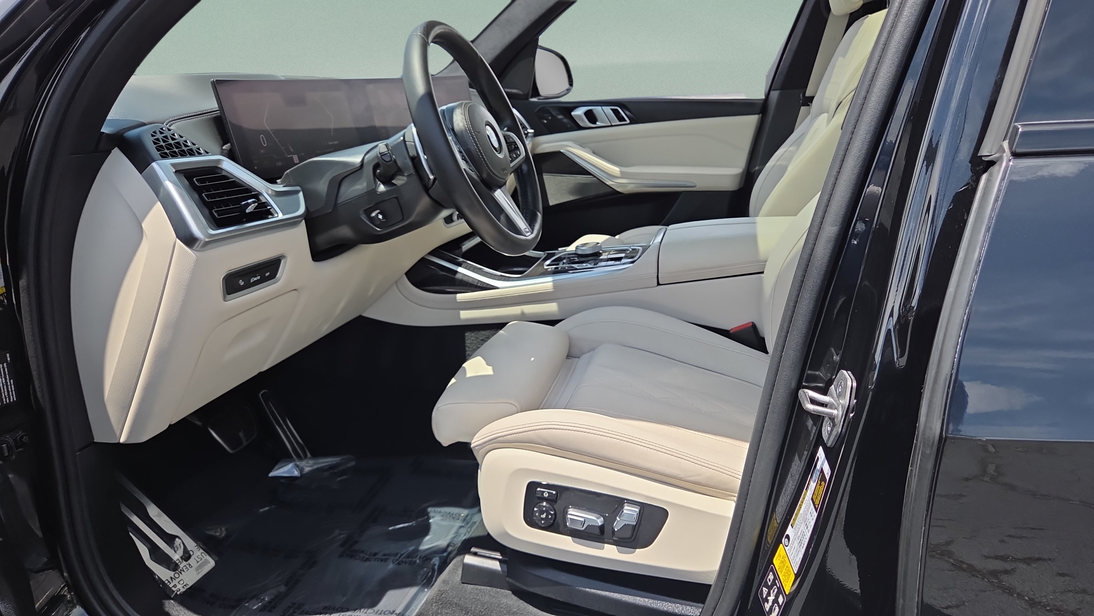 Certified 2024 BMW X7 xDrive40i w/ Executive Package AWD/4WD image 9