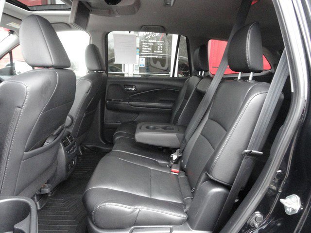 Used 2020 Honda Pilot Touring image 10