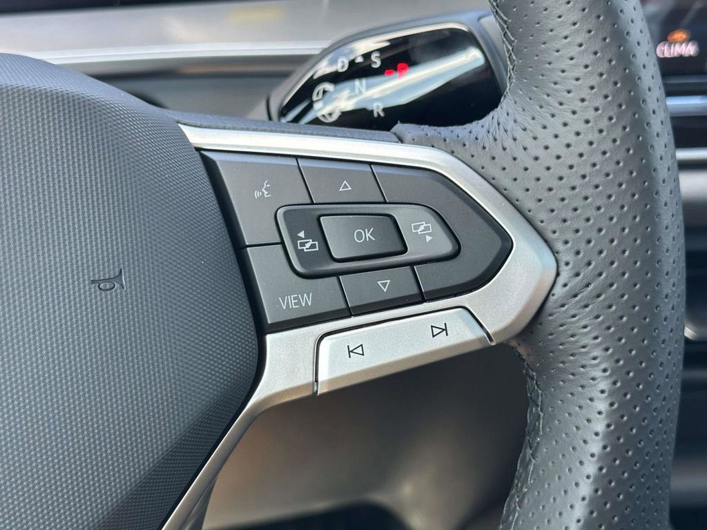 New 2026 Volkswagen Tiguan SE R-Line image 21