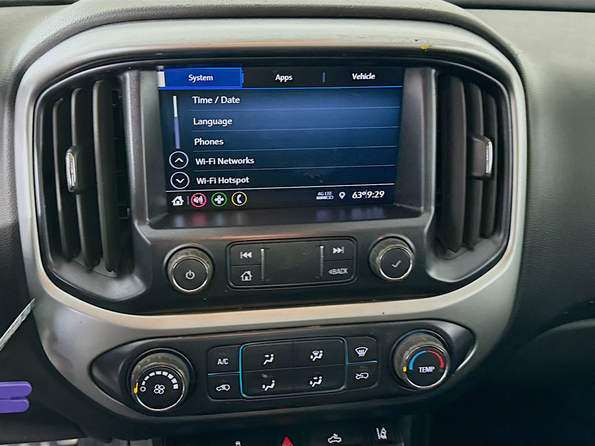 Used 2022 Chevrolet Colorado LT w/ Fleet Safety Package image 18