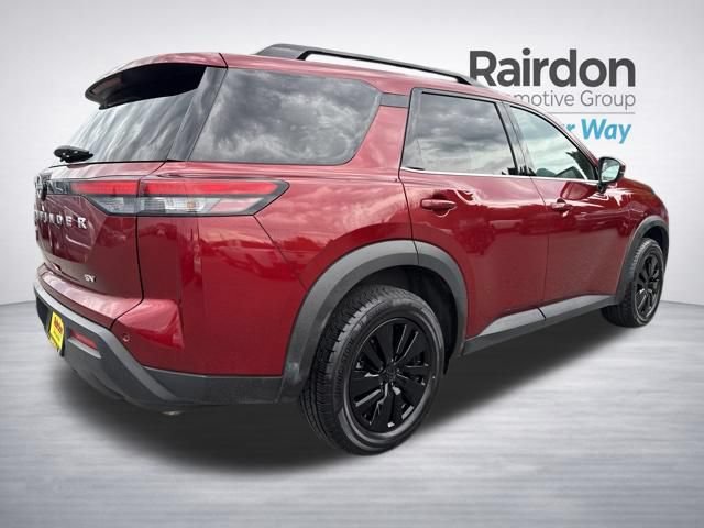 Used 2024 Nissan Pathfinder SV FWD image 7