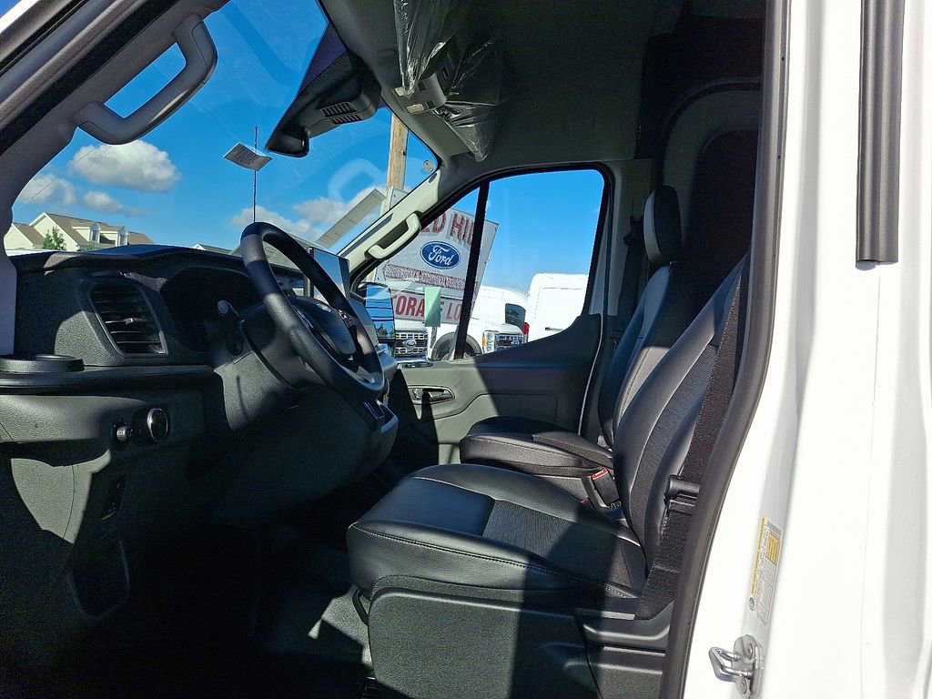 New 2026 Ford Transit 250 148 Medium Roof Extended AWD image 9
